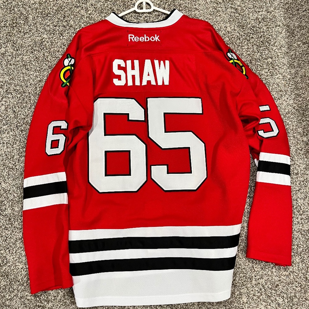 Andrew Shaw Blackhawks Jersey Size 52